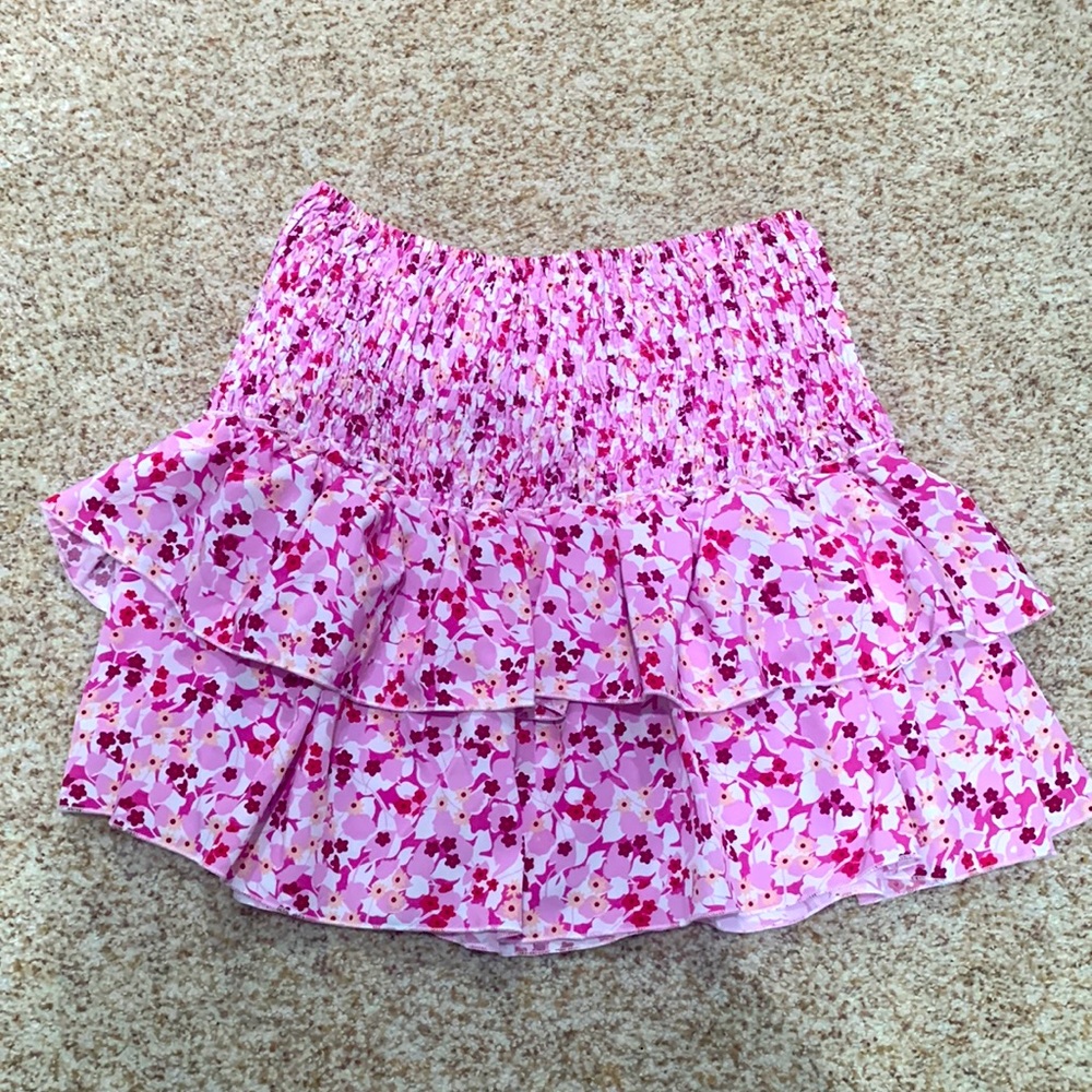 cute ruffle skirt!!